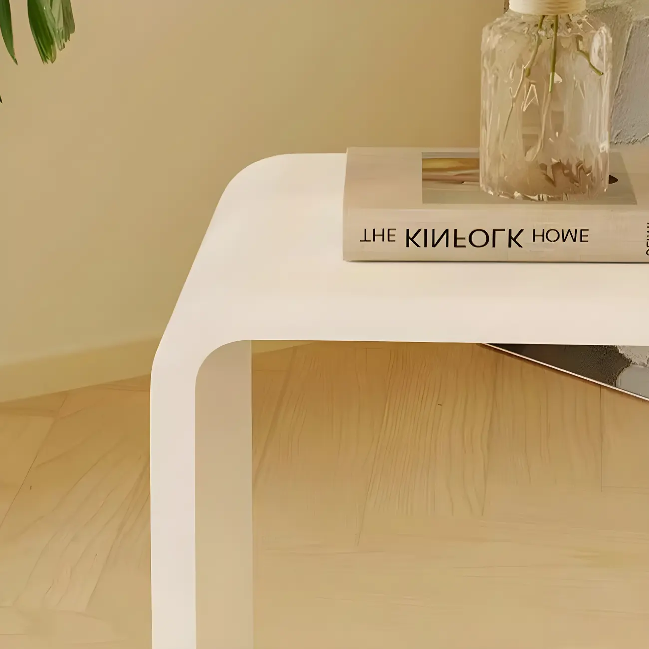 Versatile Acrylic Side Table C-Shaped