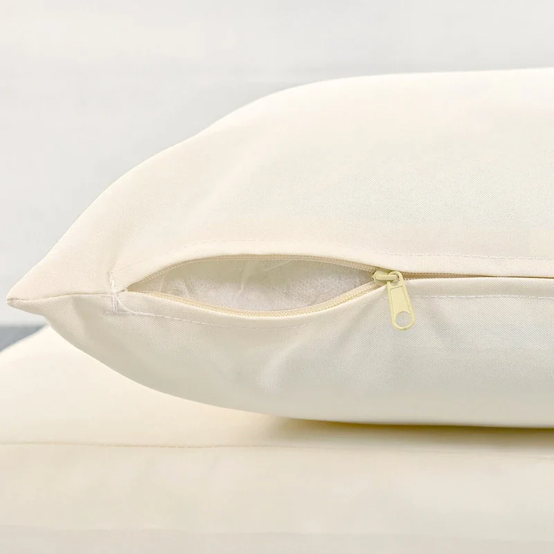 Patio 2-Person Daybed with Cushions and Pillows