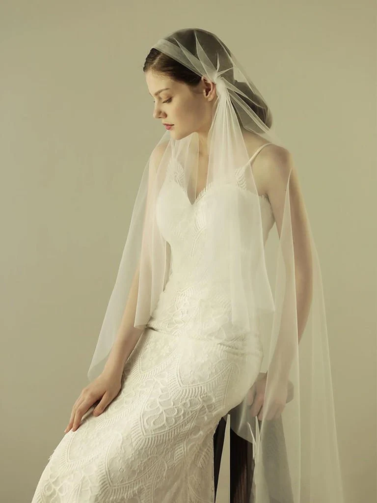 Simple Knee Length Ivory Tulle Juliet Cap Veils