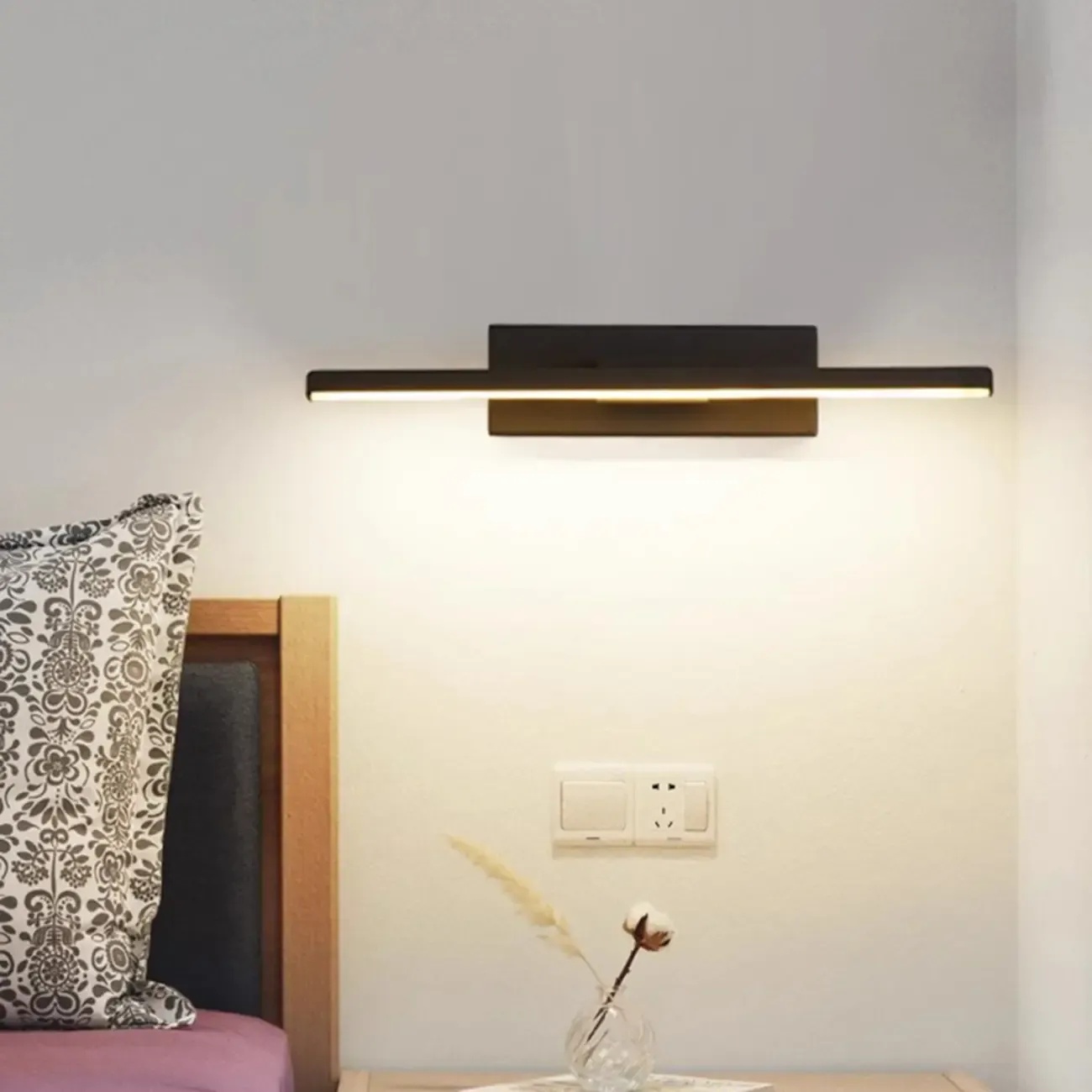 Rotatable Simple Black Linear Mini Wall Sconce Dimmable