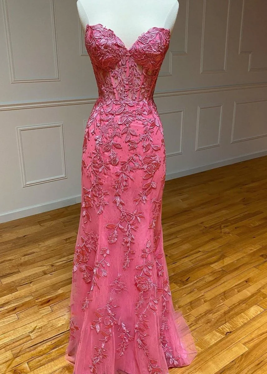 Mermaid Strapless Lace Prom Dress With Appliques