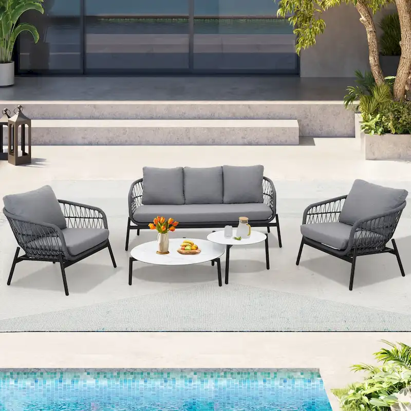 Royalcraft 5 - Person Outdoor Seating Group with Cushions