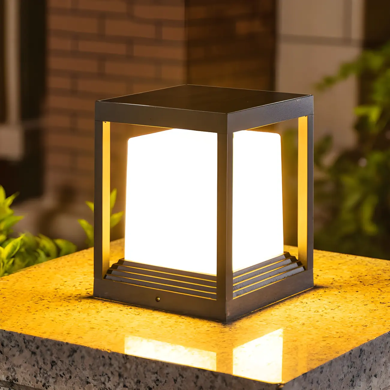 Outdoor Waterproof Metal Cube Post Cap Light