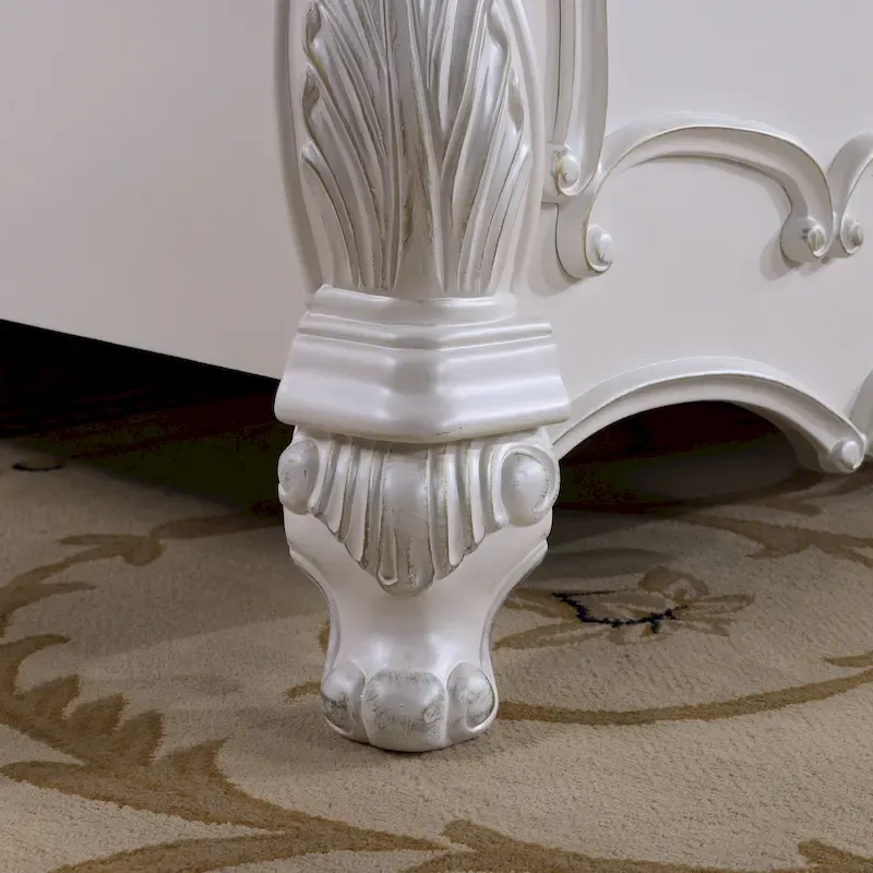 Traditional Solid Wood Panel Bed