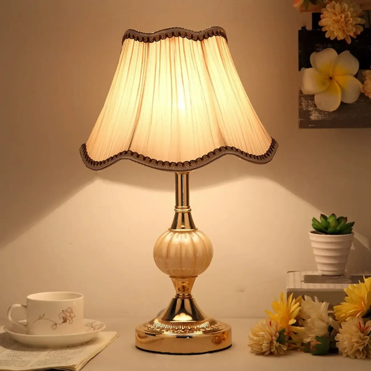Elegant Classic Metal Table Lamp with Fabric Shade