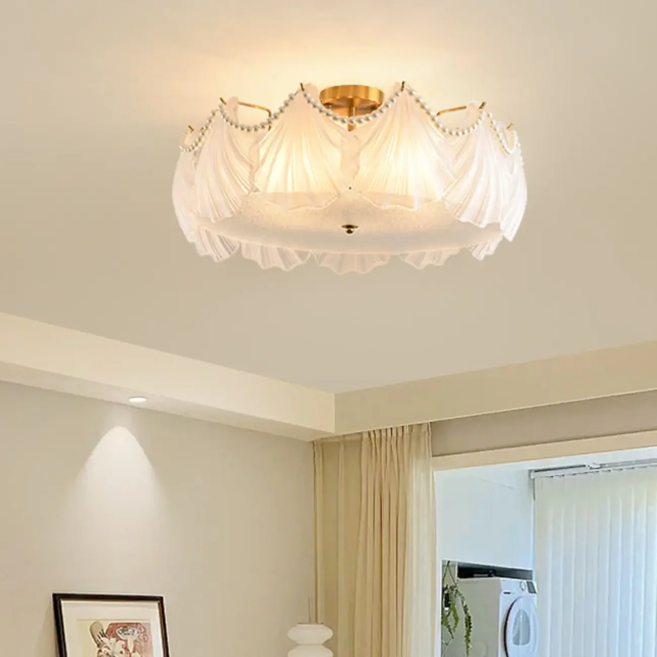 Luxury Living Room Ceiling Light with Glass Shell Shade