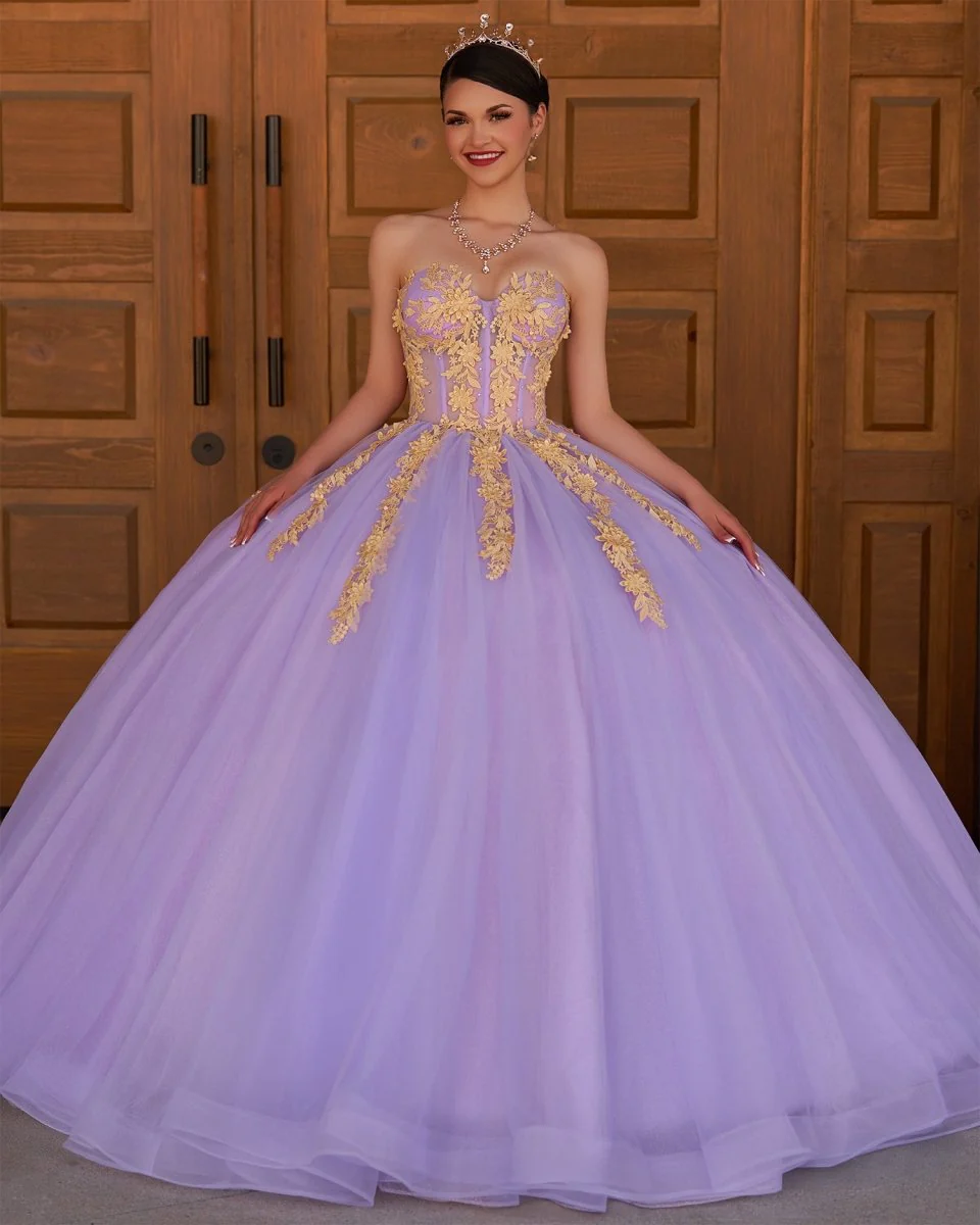 Lilac Sweetheart Sleeveless Quinceanera Dresses with Appliques