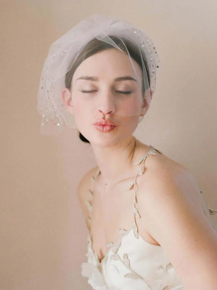 Simple Vintage-Inspired Birdcage Veils Ivory Blusher Veil
