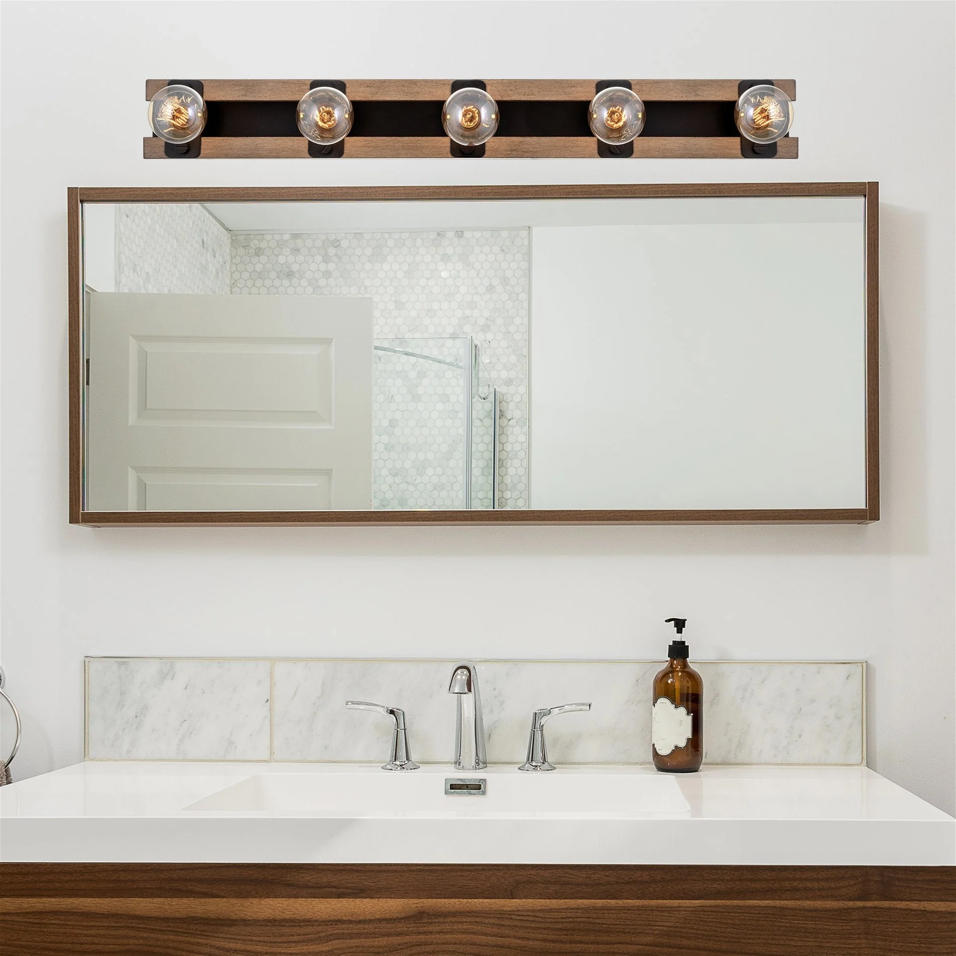 Hogan 36 5-Light Farmhouse Vanity / Bathroom Light Bar