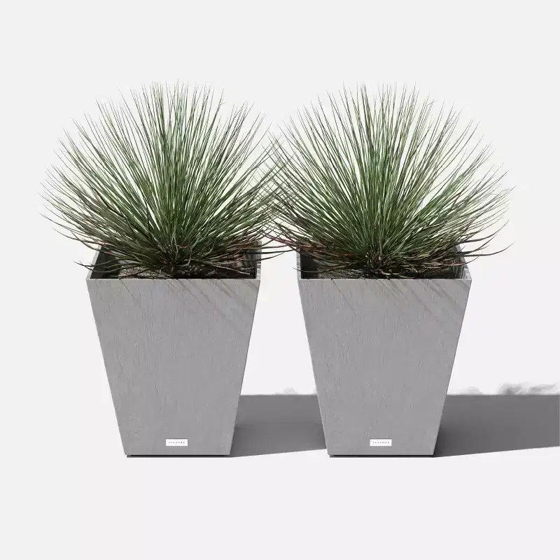 Veradek Pure Series Nobleton Plastic Planter