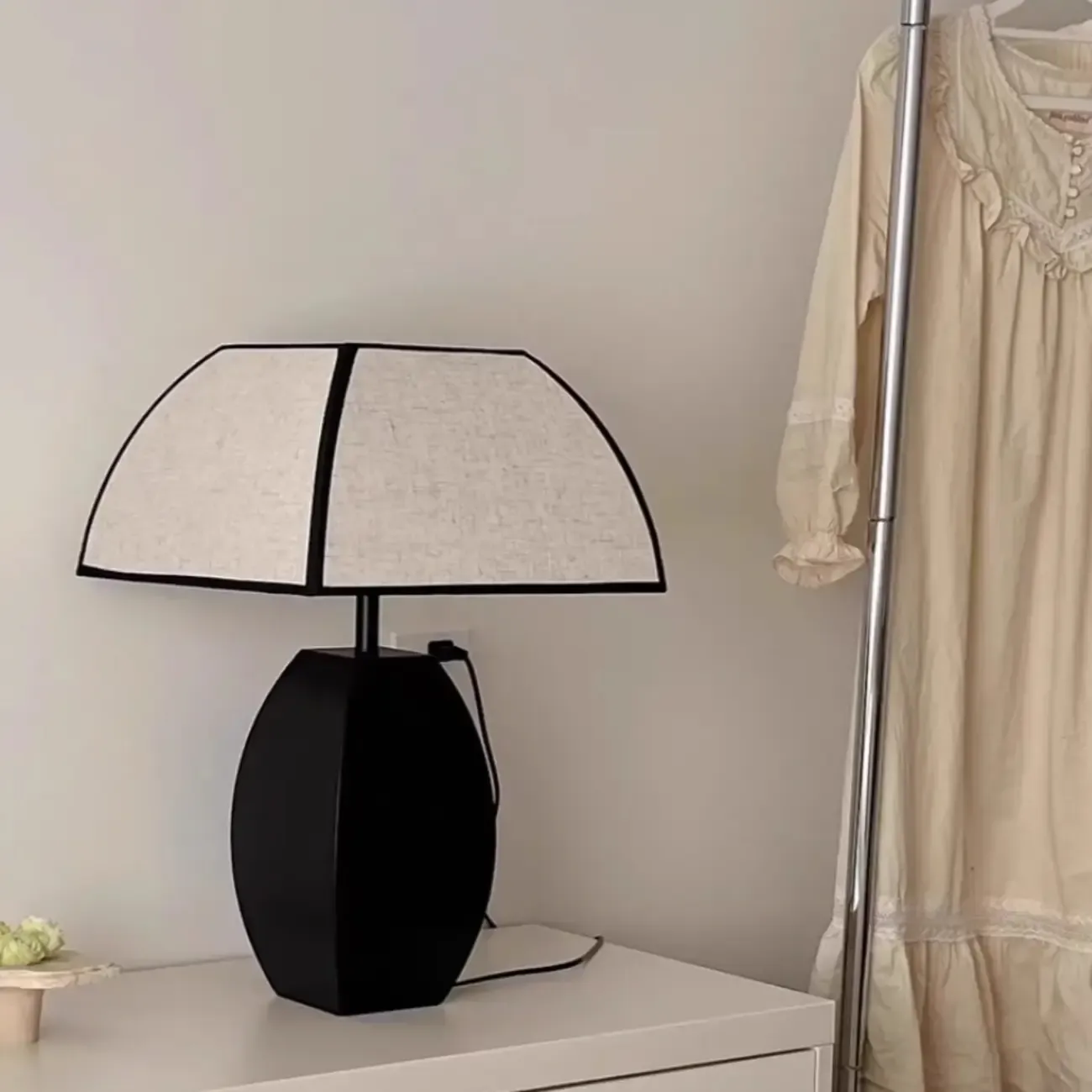 Modern Black Metal LED Table Lamp with Dome Shade