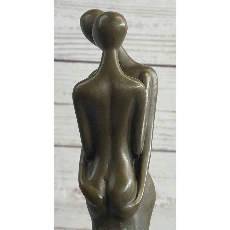 Modern Art Bronze Statue Sculpture Of Kissing Embracing Romantic Couple Lovers Anniversary