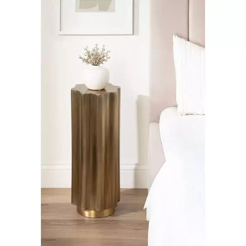 Kate and Laurel Pandey Wavy Metal Table, Gold, 9x9x22
