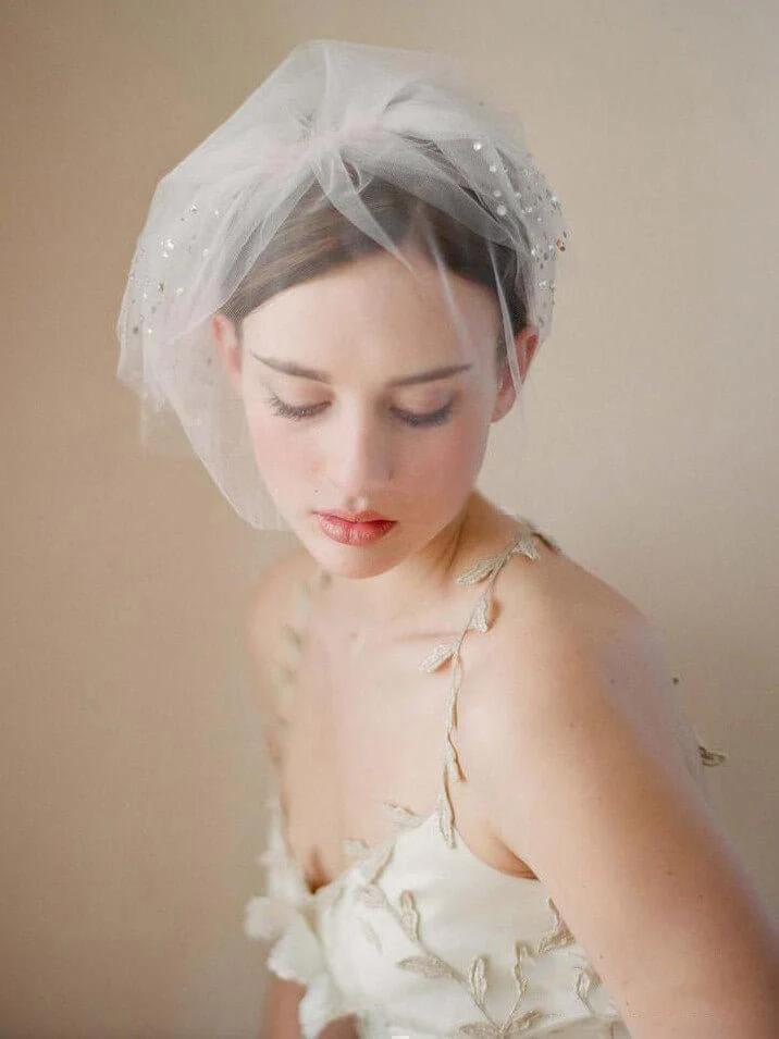 Simple Vintage-Inspired Birdcage Veils Ivory Blusher Veil
