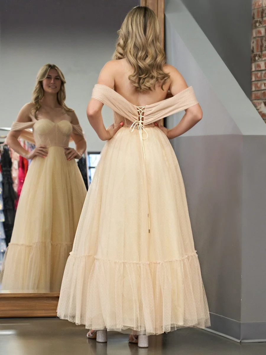 A-Line Tulle Sweetheart Tea-Length Homecoming Dress