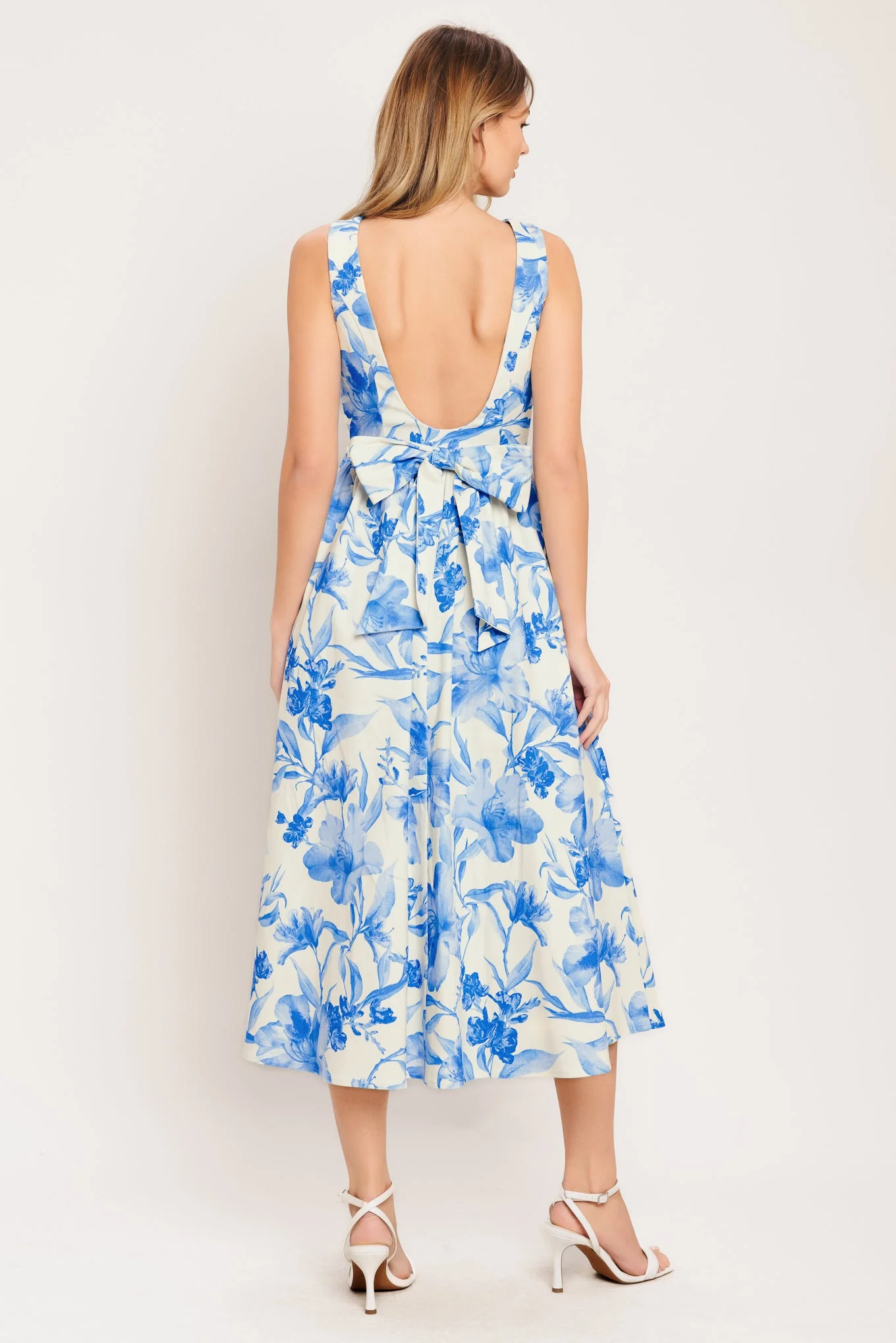 PORCELAIN BLUE FLORAL MIDI DRESS