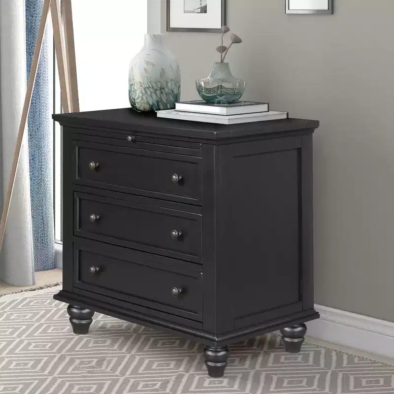 Modern Pine Three-Drawer Bedside Table With Pull-Out Tray, Hardwood Legs, Suitable for Bedrooms, Living Rooms, and Offices.
