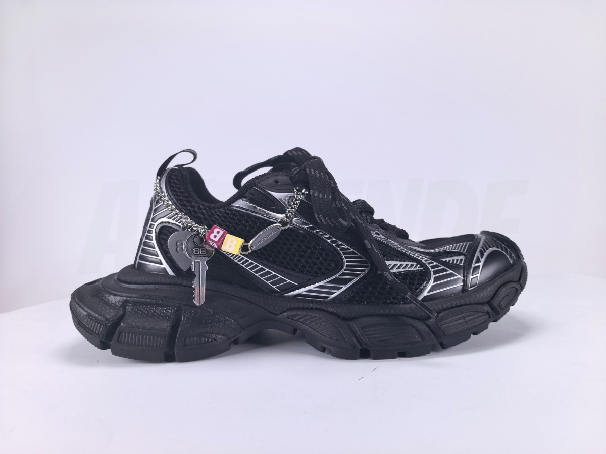Balenciaga 3XL Sneaker with Charms - Aktrende