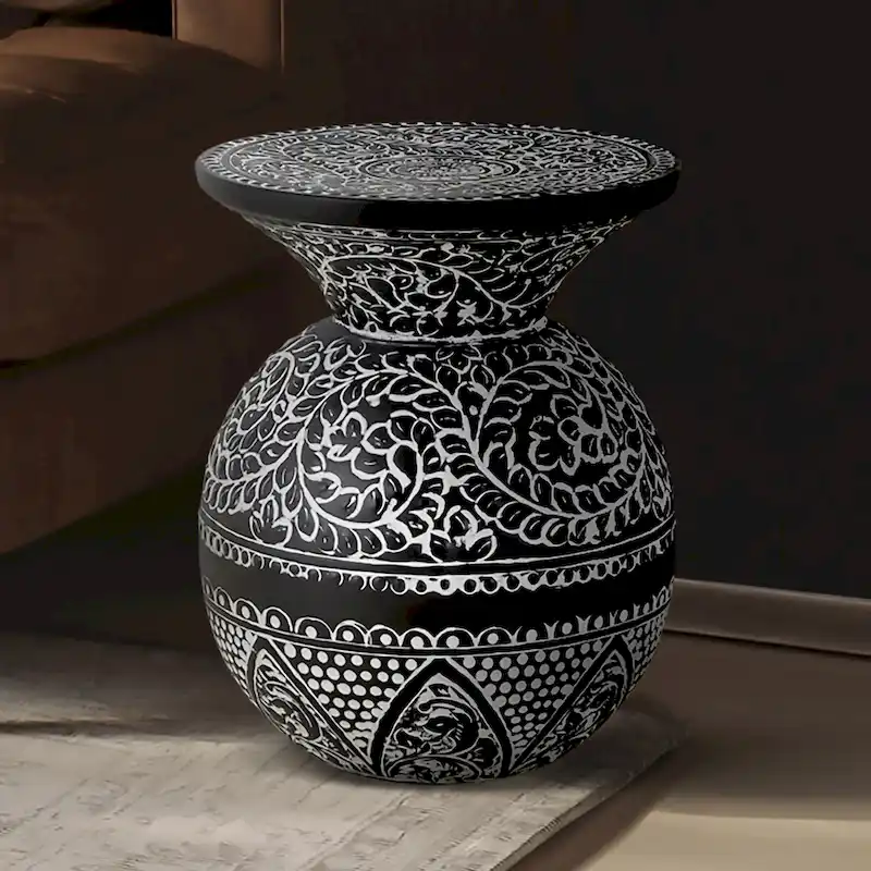 Black & White Antique Bohemian Round Iron Side Table for 1