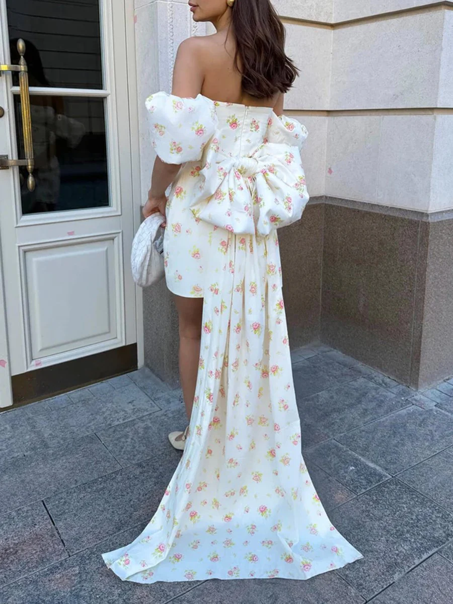 Ivory - Sheath Scoop Neck Puffed Sleeves Short Homecoming Dresses With Bow