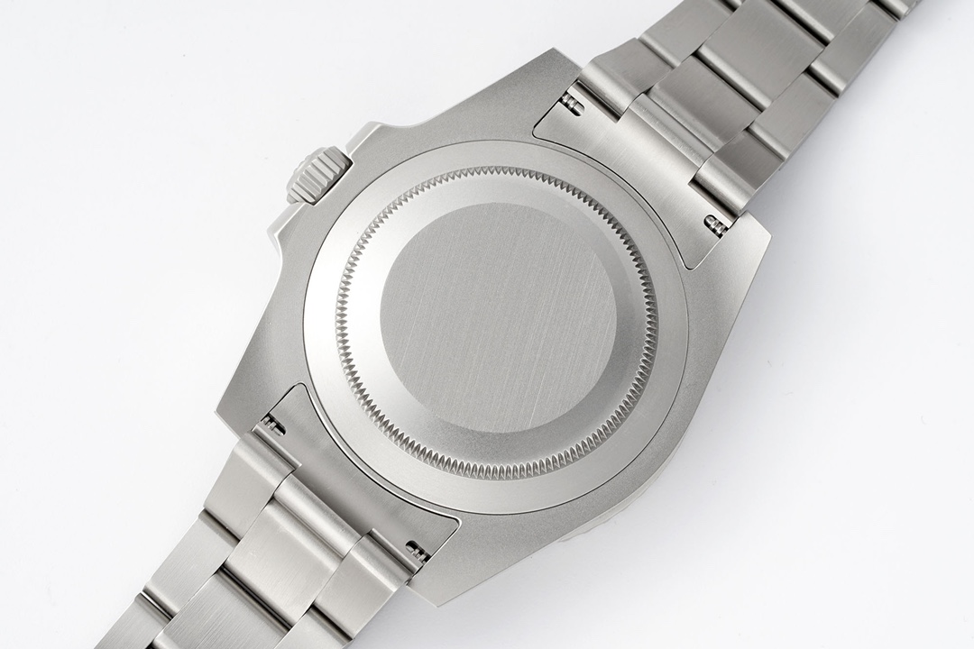 Vista trasera del movimiento 3135 en reloj réplica Rolex