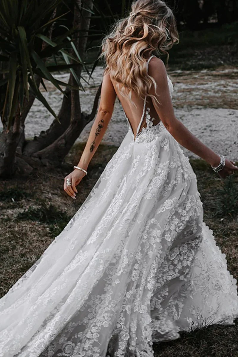 White Boho A-Line Lace Wedding Dress with Appliques