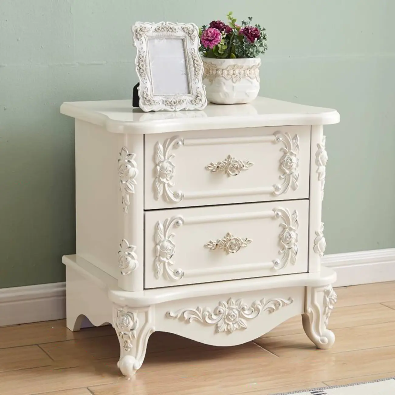 Traditional White Wood Carved 3-Drawer Nightstand