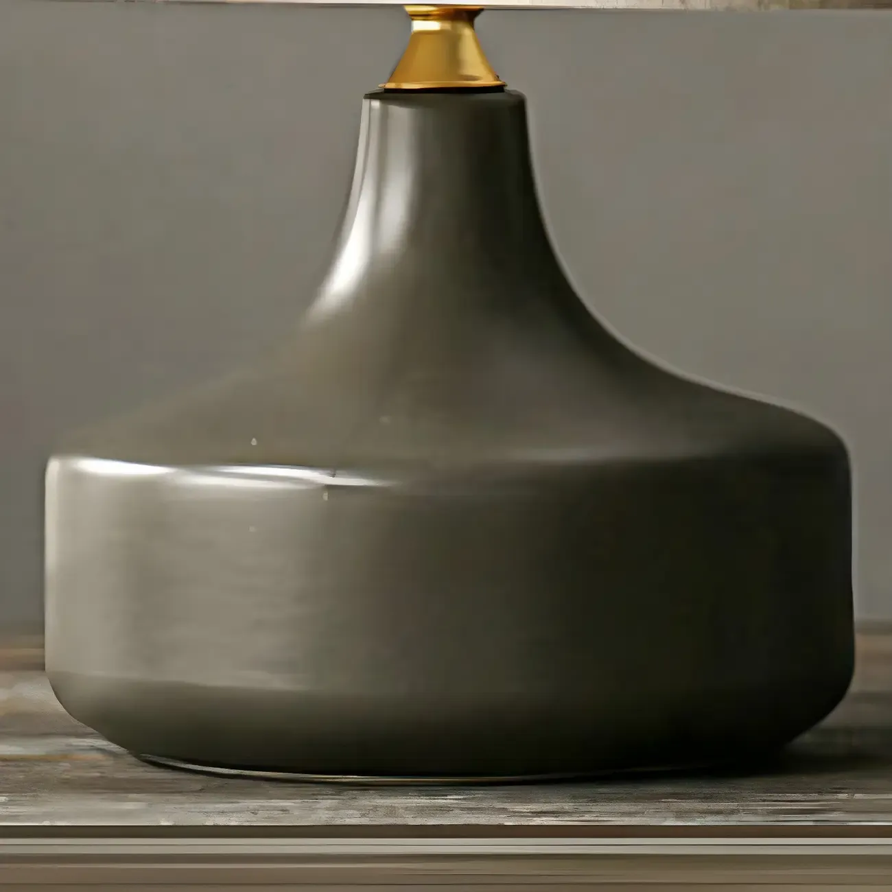 Modern Ceramic Barrel Bedside Table Lamp with Linen Shade