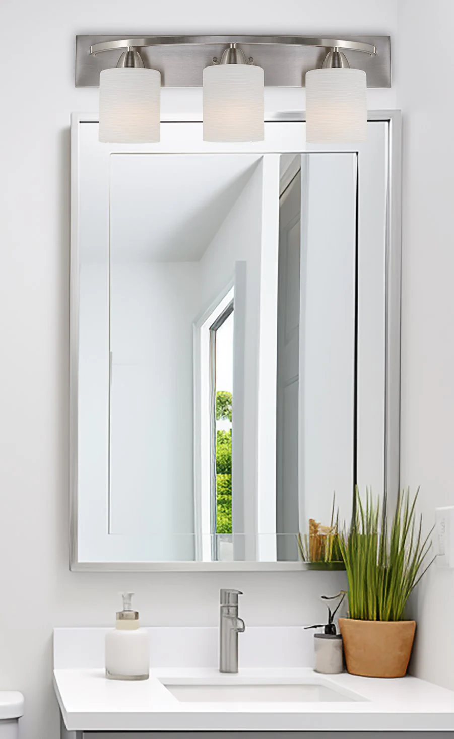 Claremont 24 Modern 3-Light Vanity / Bathroom Light