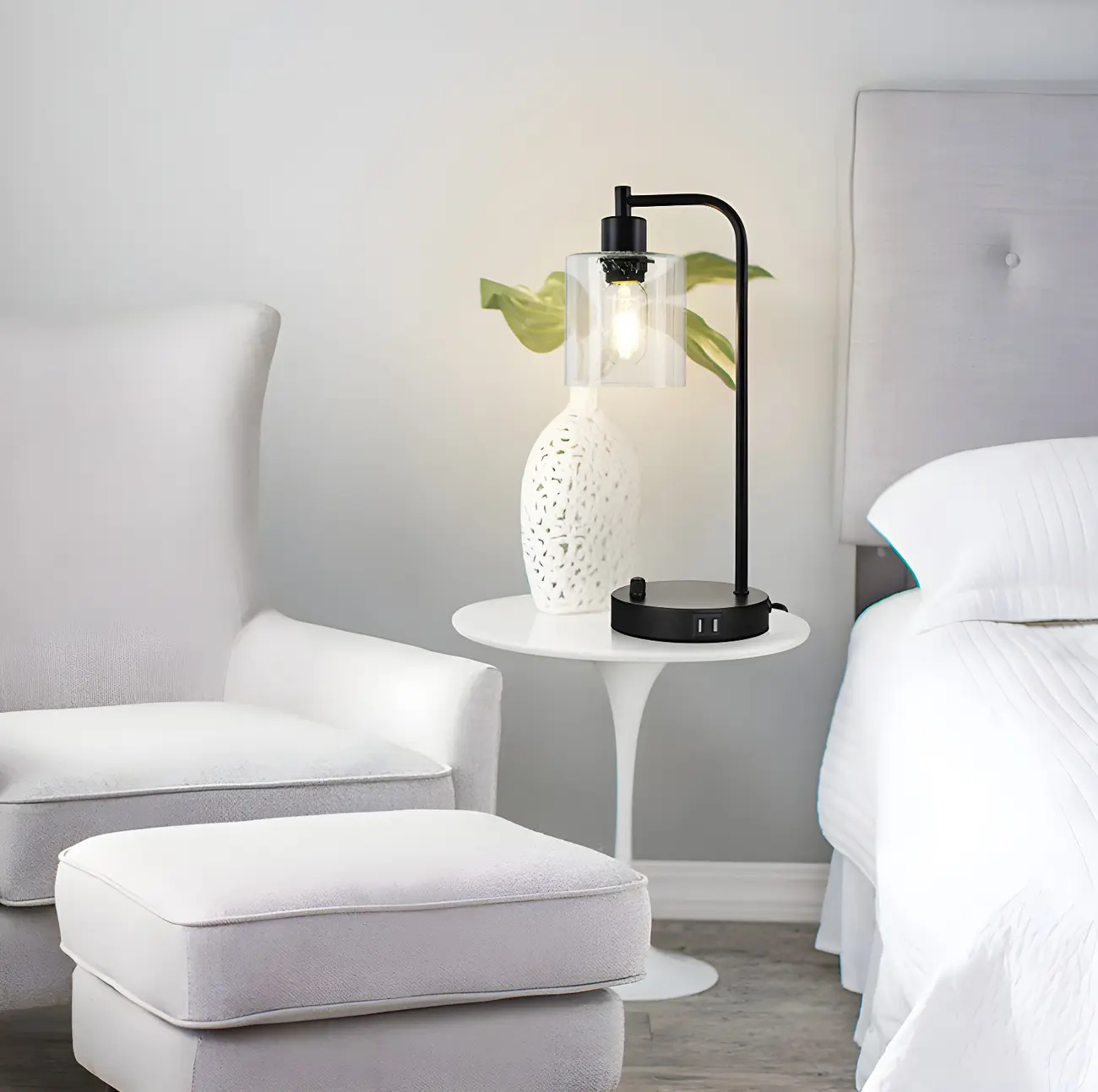 Simple Black Metal Glass Barrel Table Lamp with Touch Switch