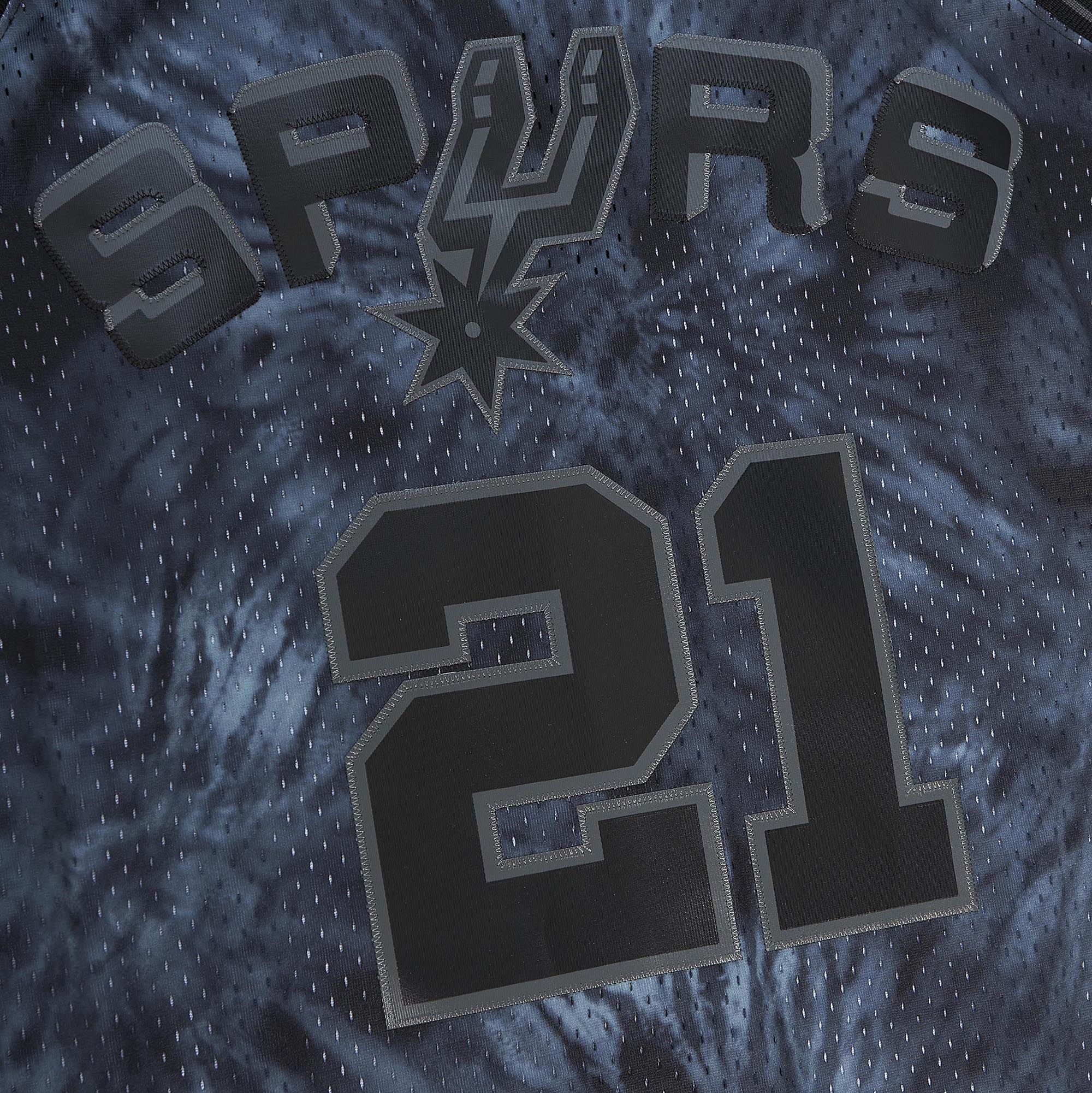 Tim Duncan San Antonio Spurs Mitchell & Ness Hardwood Classics 1998\/99 Tie-Dye Swingman Jersey - Black