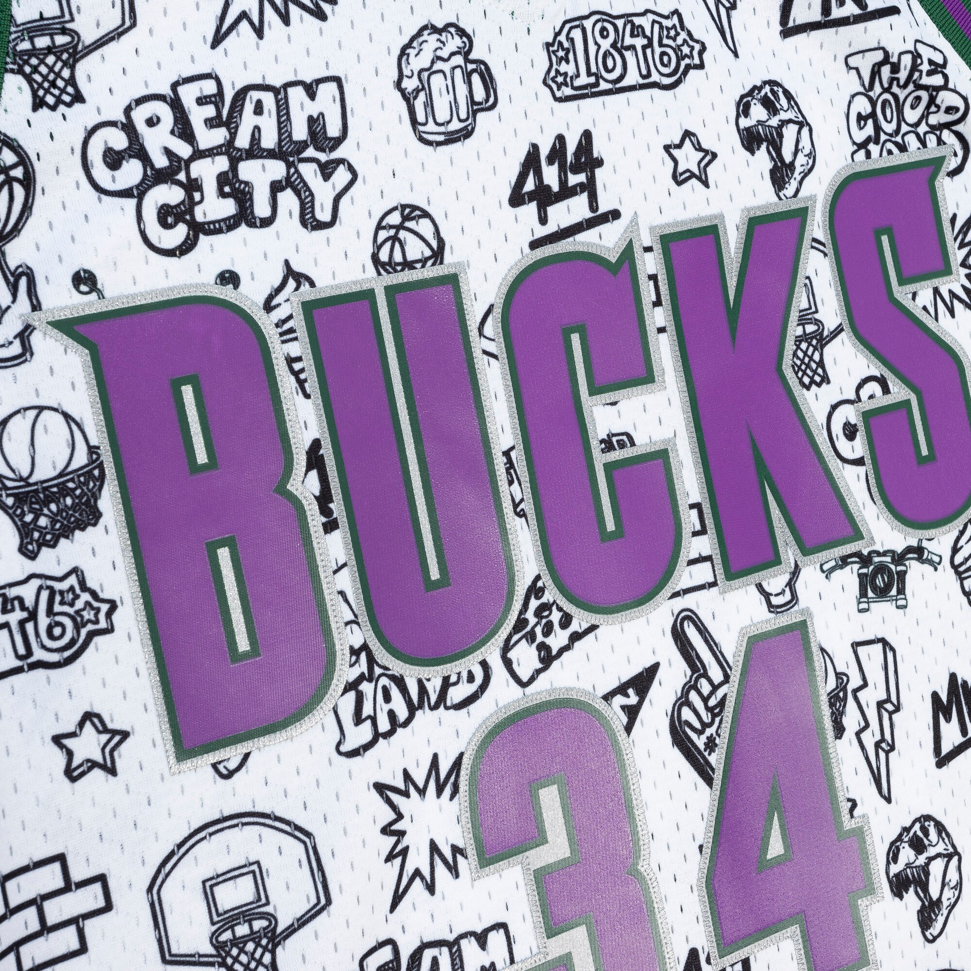 Ray Allen Milwaukee Bucks Mitchell & Ness 2000\/01 Swingman Jersey - White