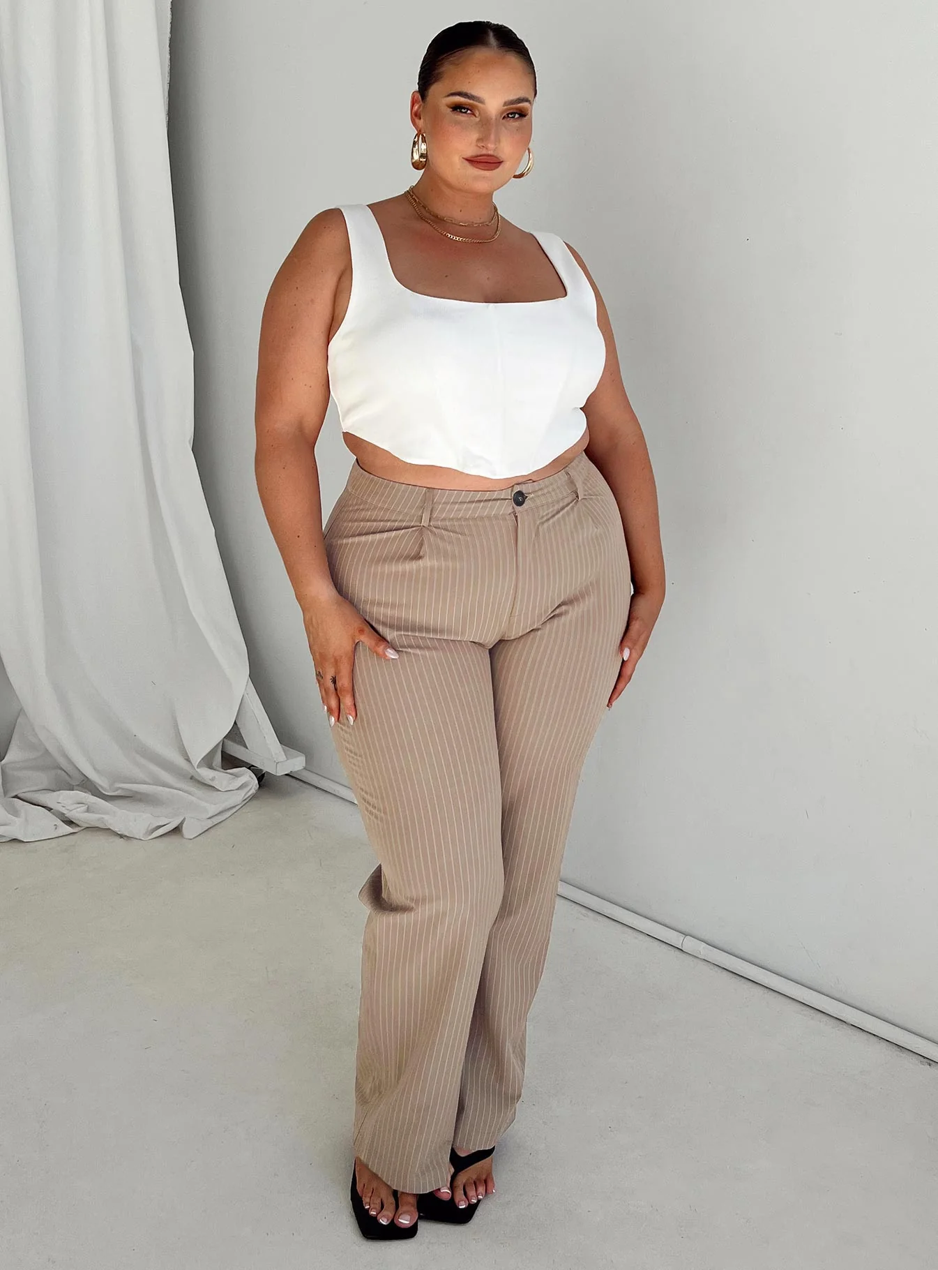 Titius Pants Beige Curve