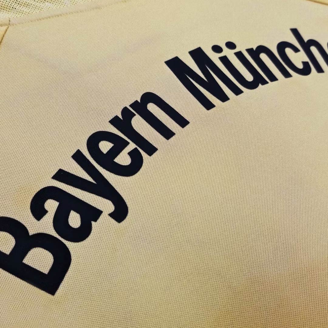 Bayern Munich Retro Away Jersey 2004/05