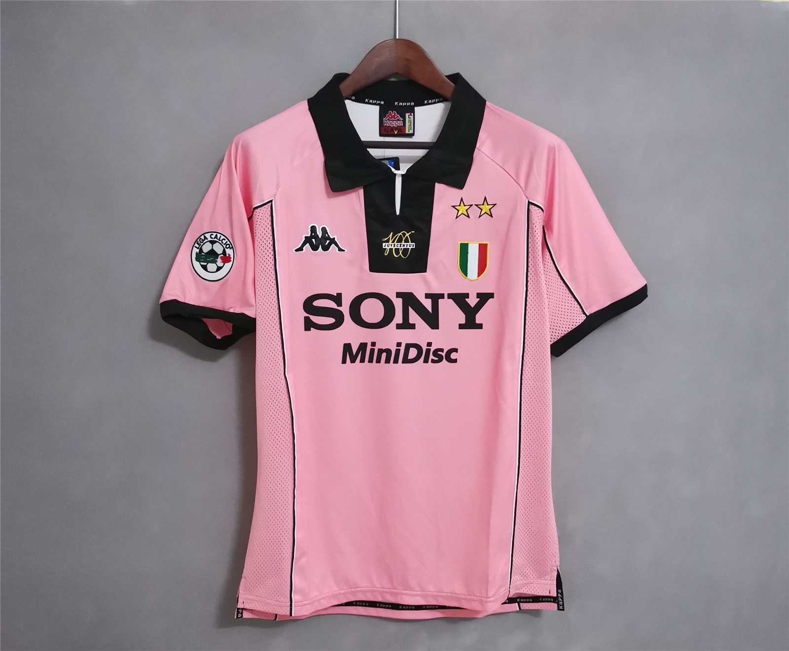 Juventus Retro Jersey Away 1997/98