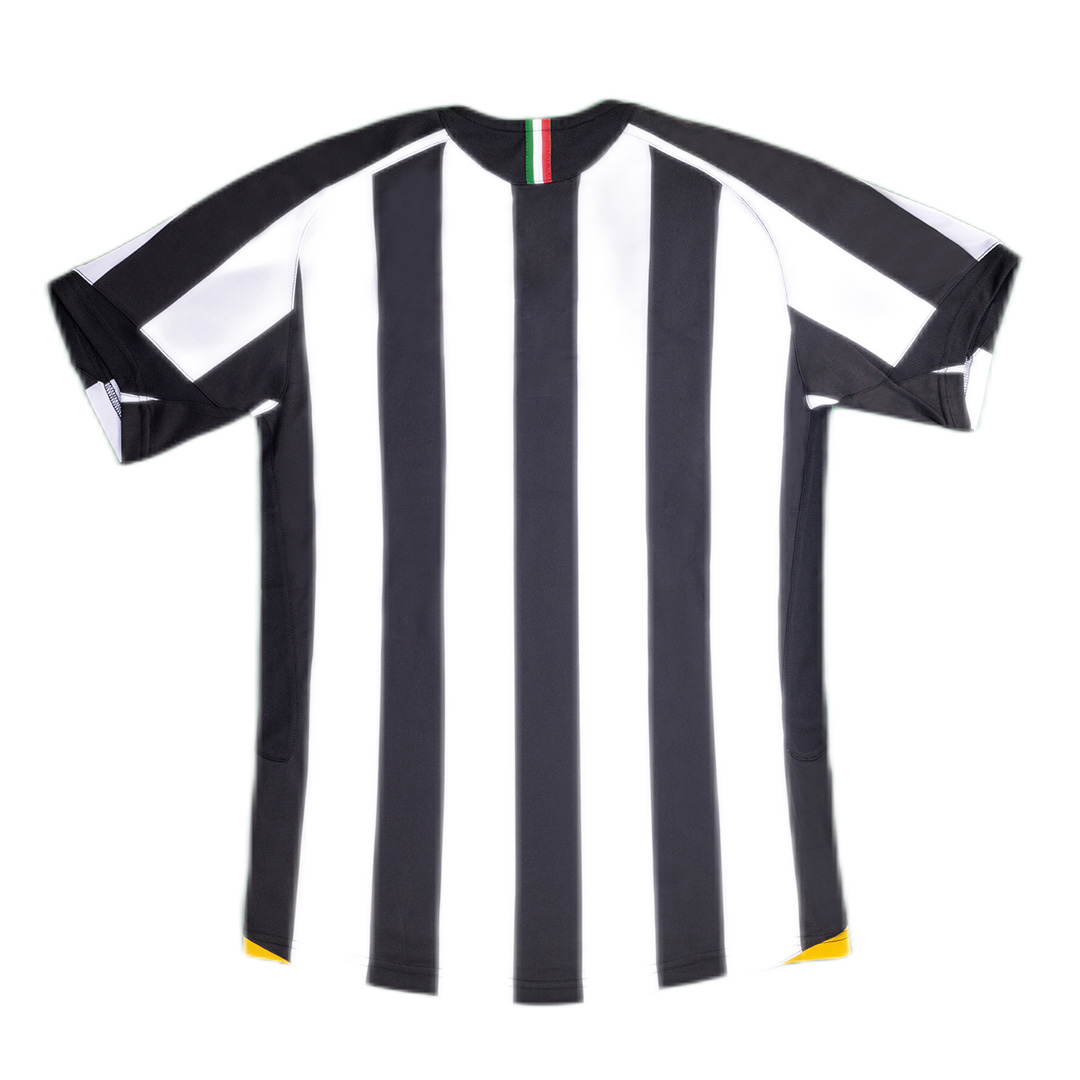 Juventus Retro Jersey Home 2005/06