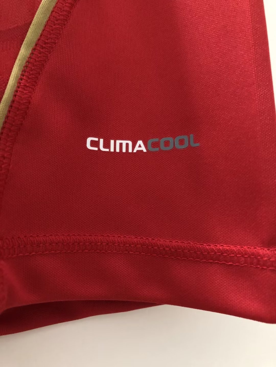 Liverpool Retro Jersey Home 2010/12