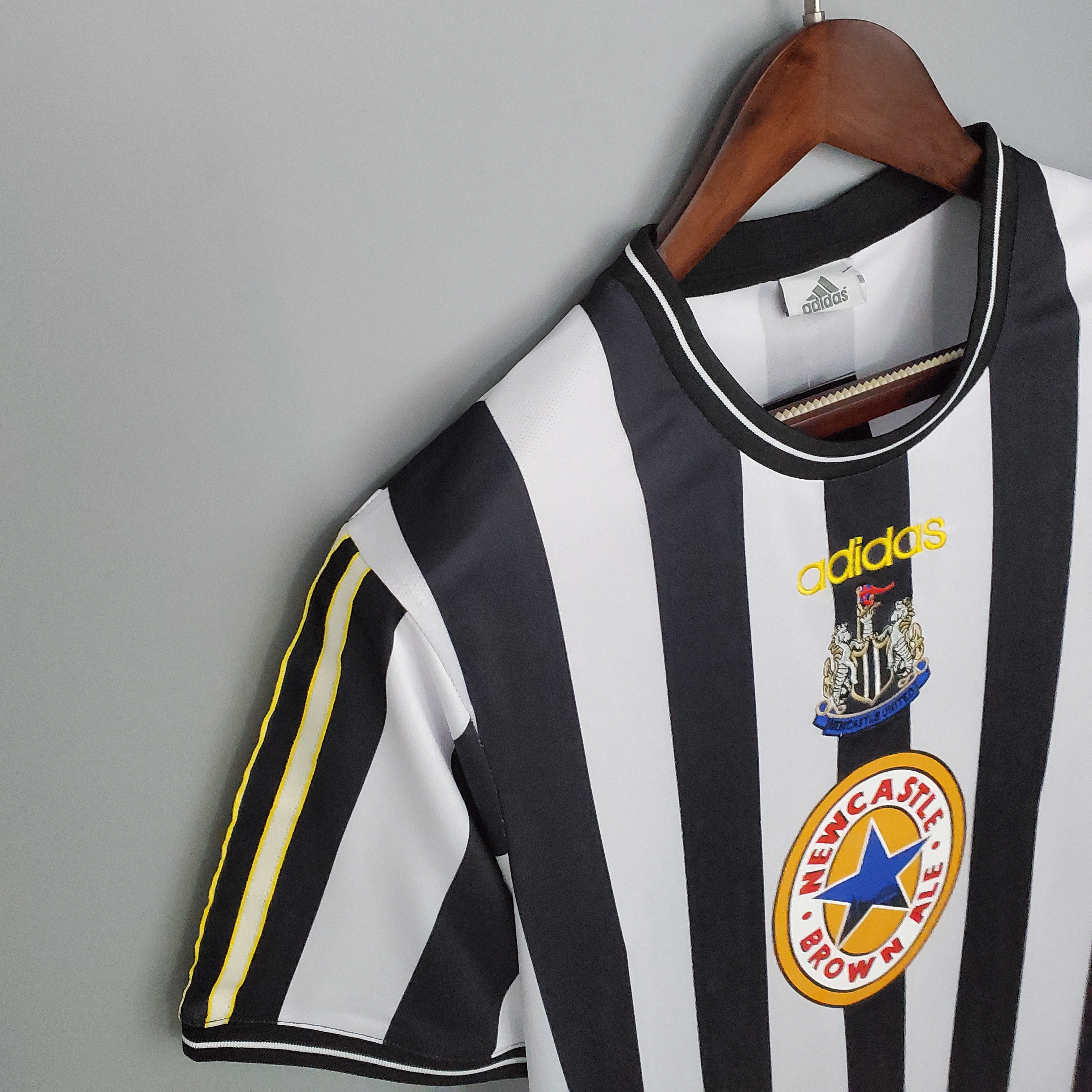 Newcastle Retro Jersey Home 1997/99