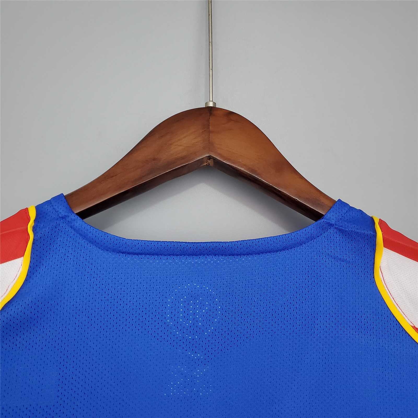 Atletico Madrid Retro Jersey Home 2004/05