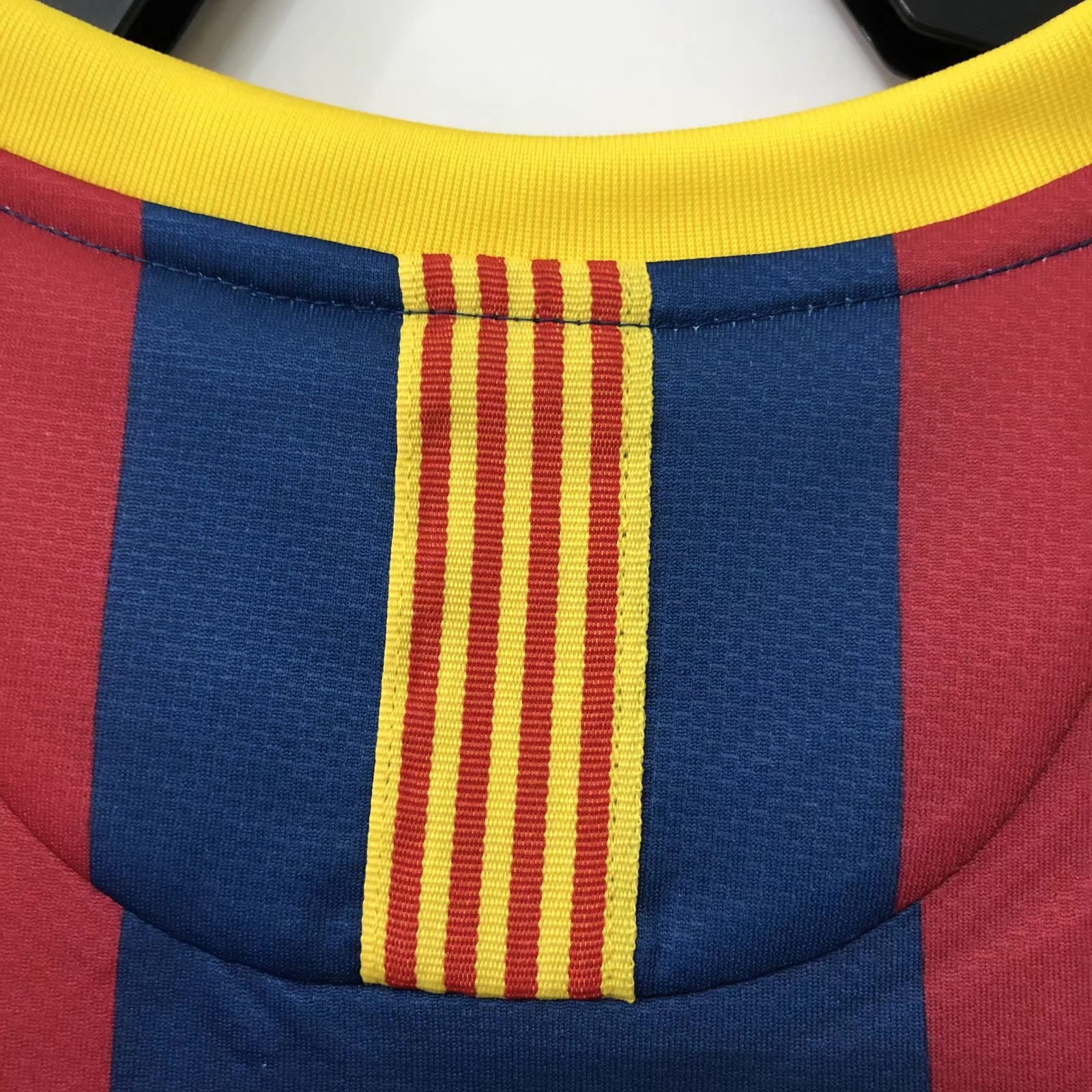 Barcelona Retro Jersey Home 2010/11
