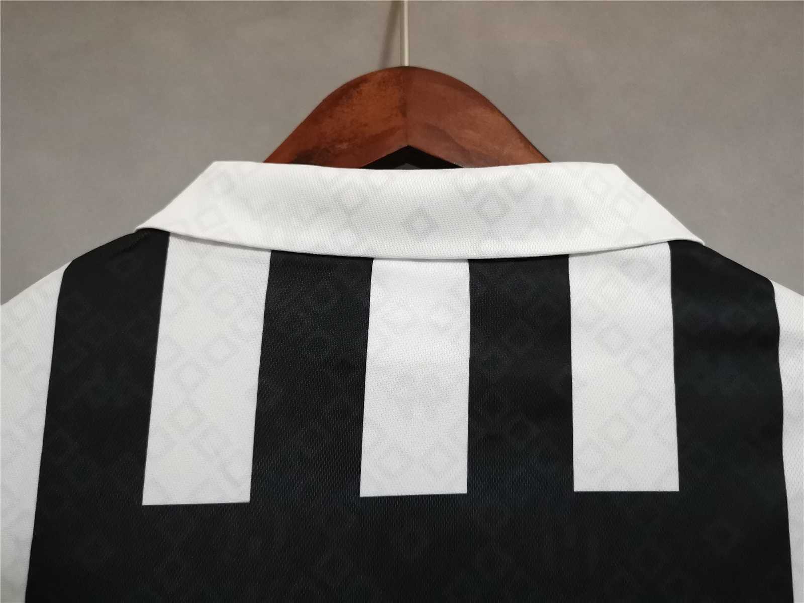 Juventus Retro Jersey Home 1992/94