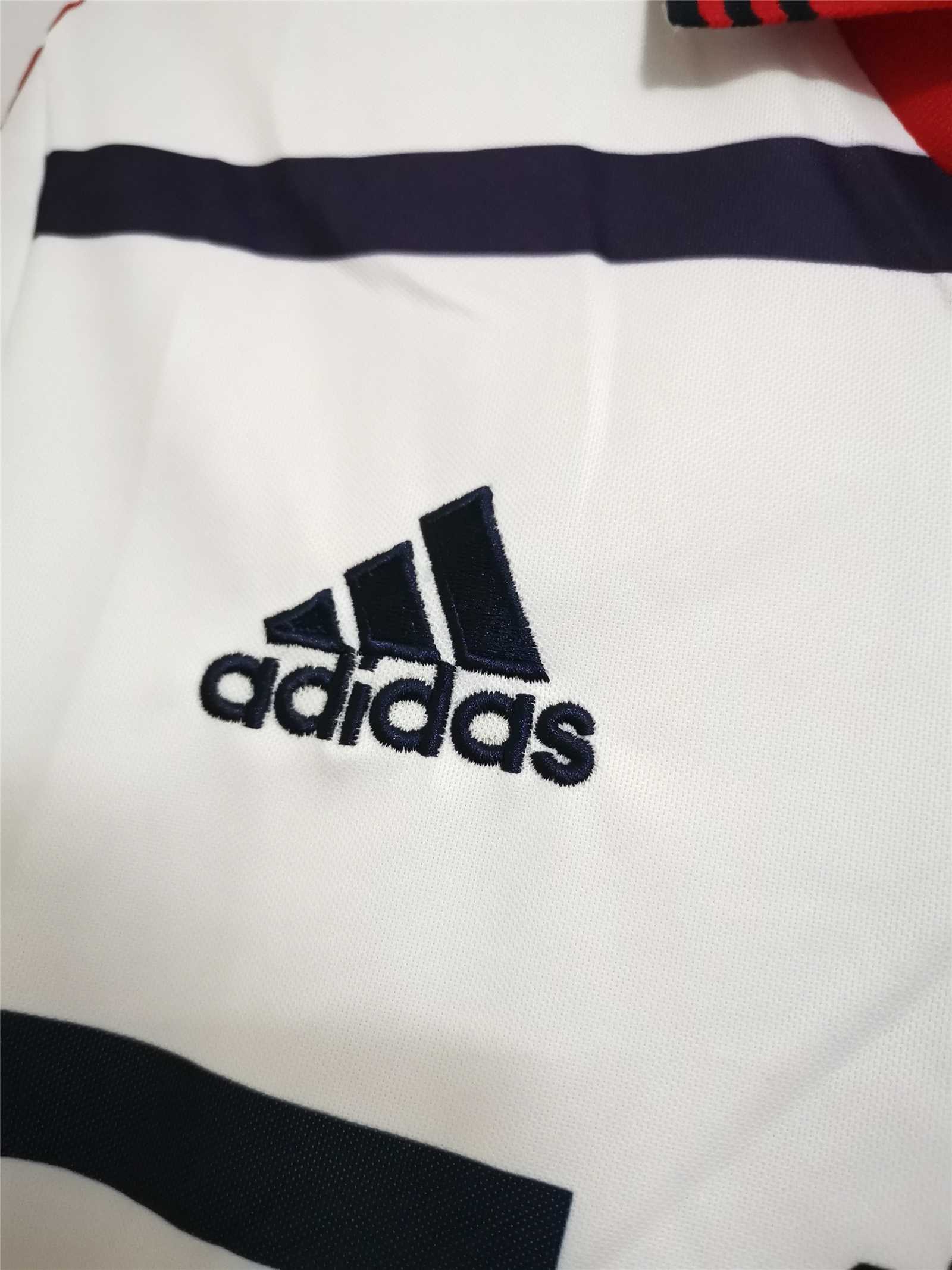 Bayern Munich Retro Jersey Away 1998/00