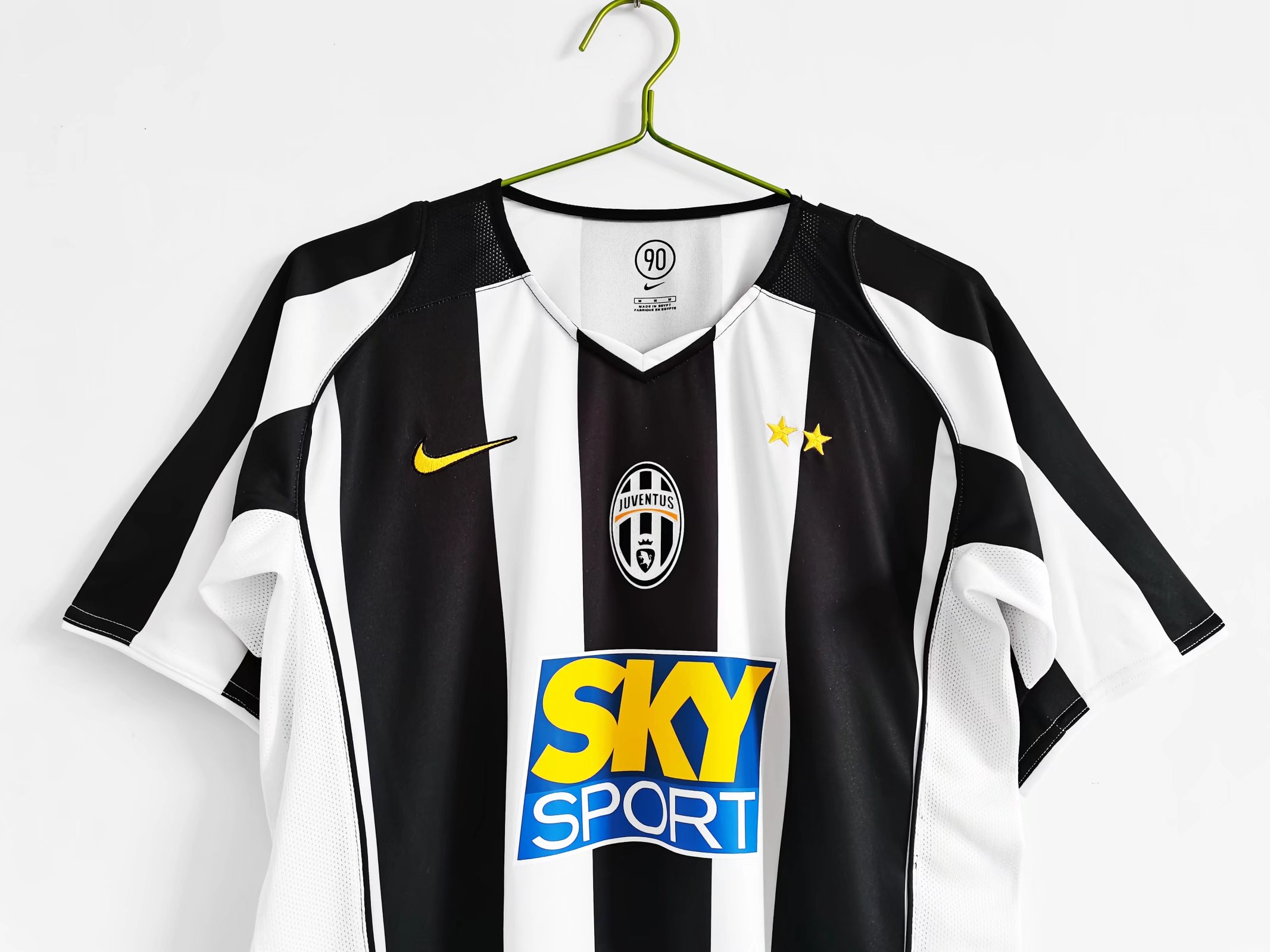 Juventus Retro Jersey Home 2004/05
