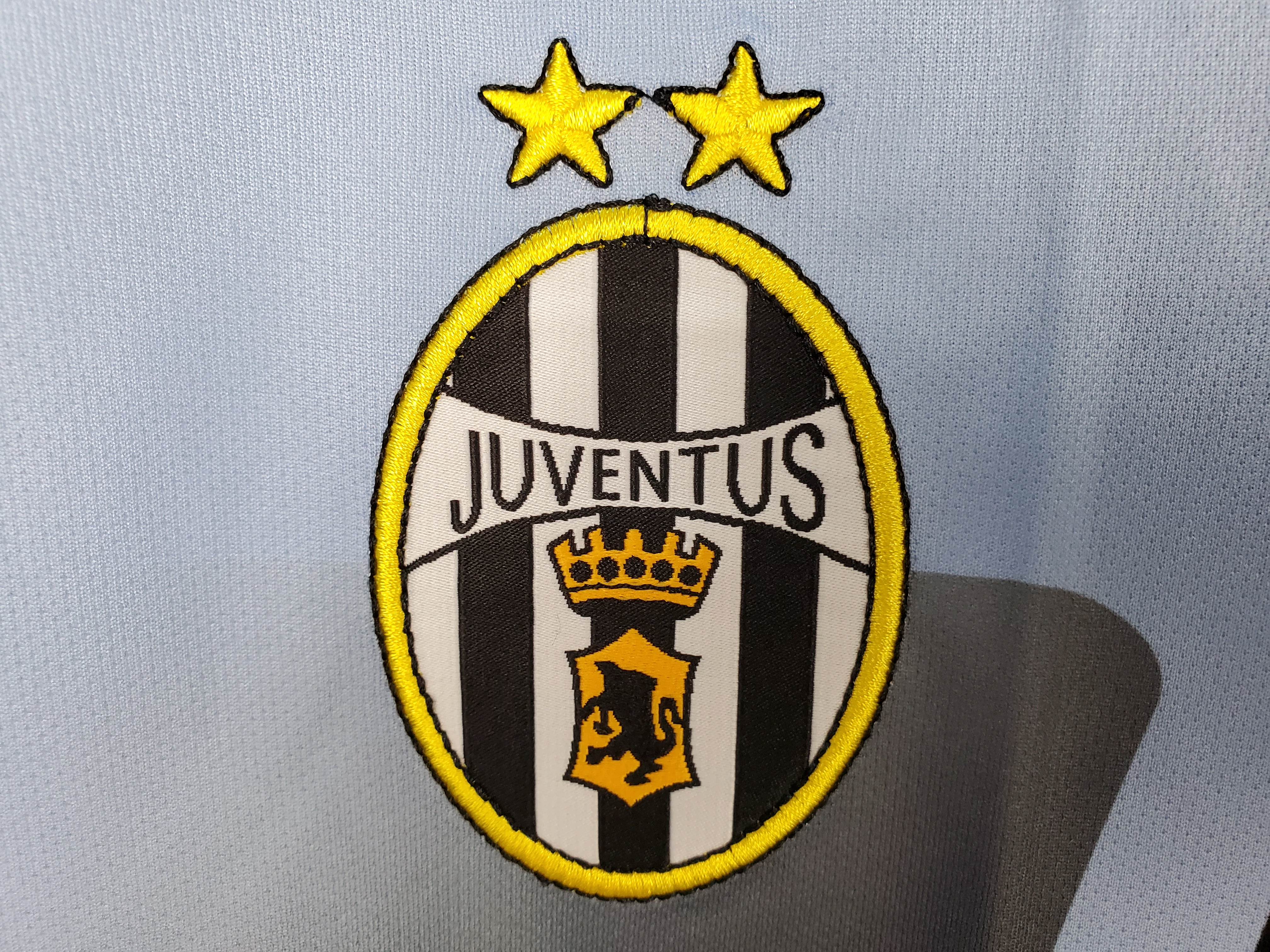 Juventus Retro Jersey Goalkeeper Grey 2002/03