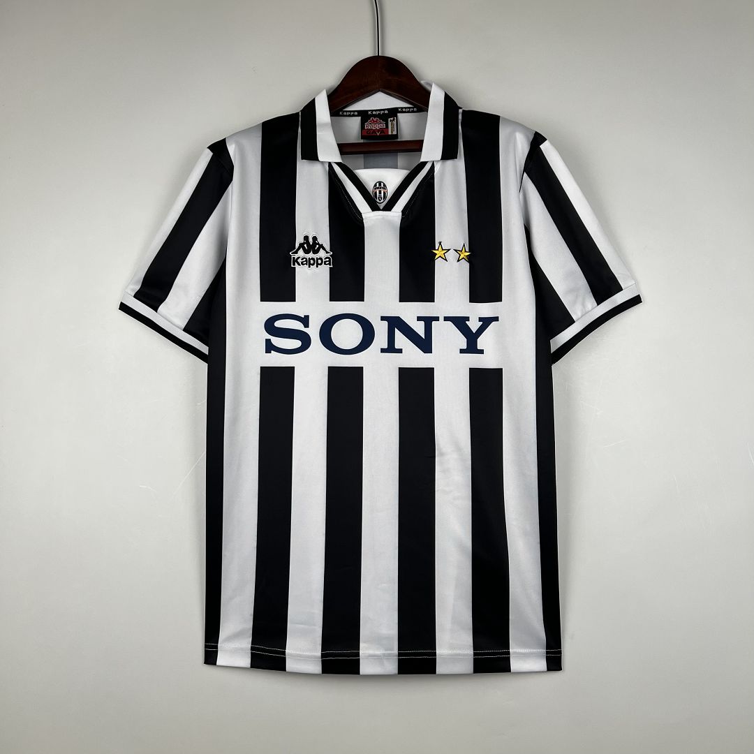 Juventus Retro Jersey Home 1996/97