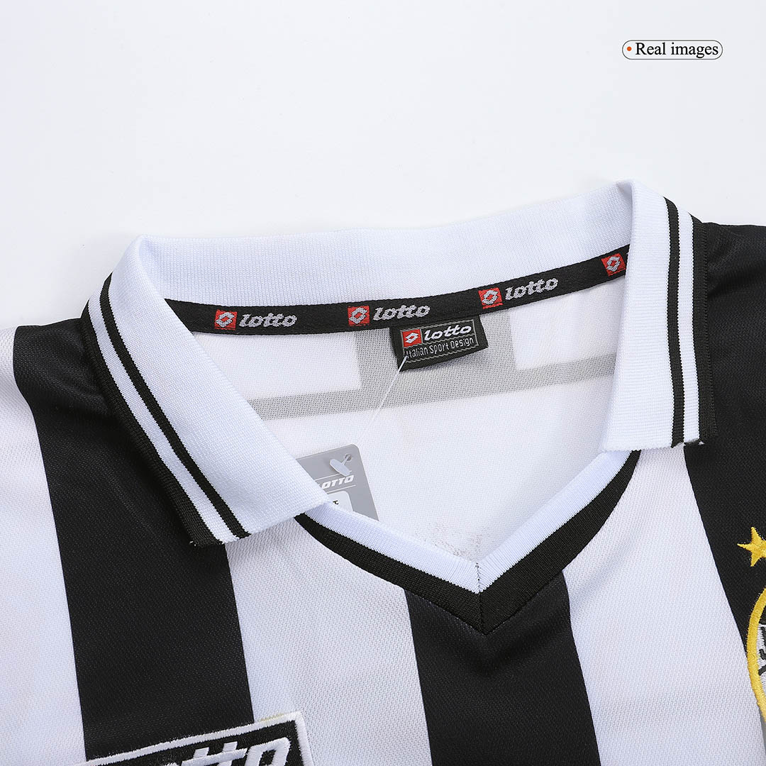 Juventus Retro Jersey Home 2001/02