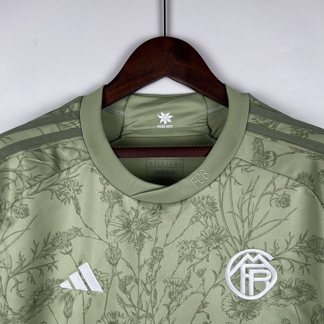 Bayern Munich Wiesn Oktoberfest Jersey 2023/24