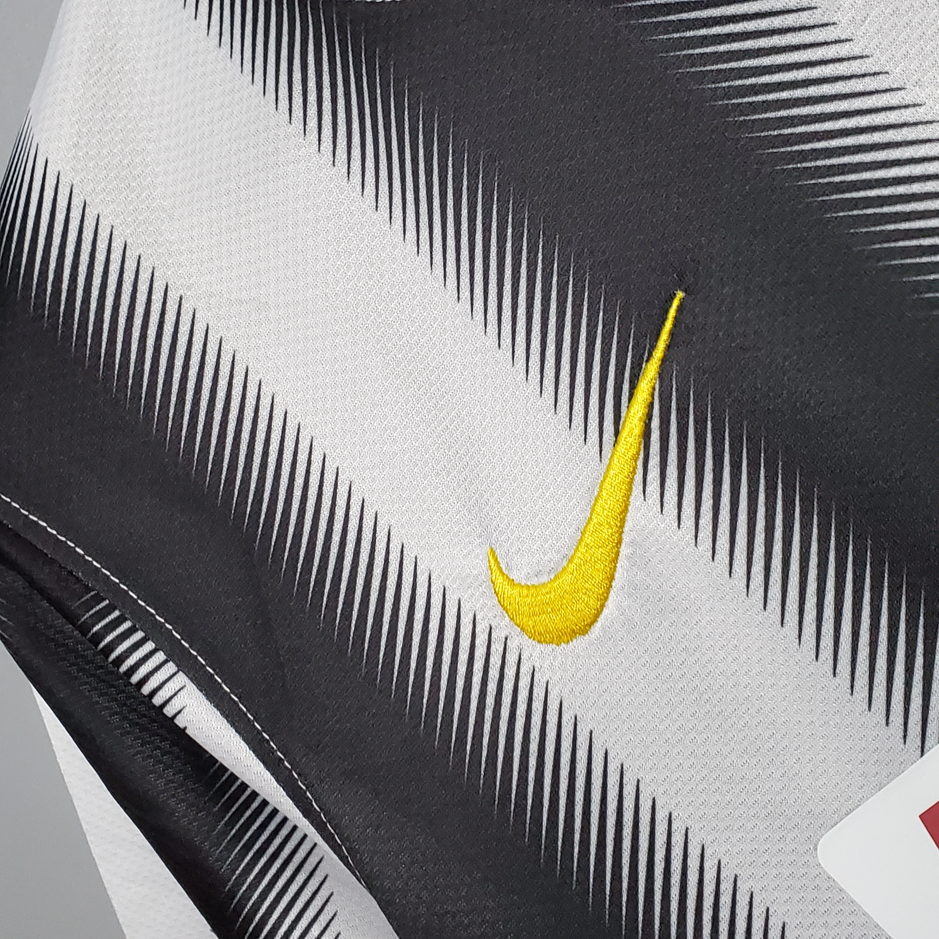 Juventus Retro Jersey Home 2011/12