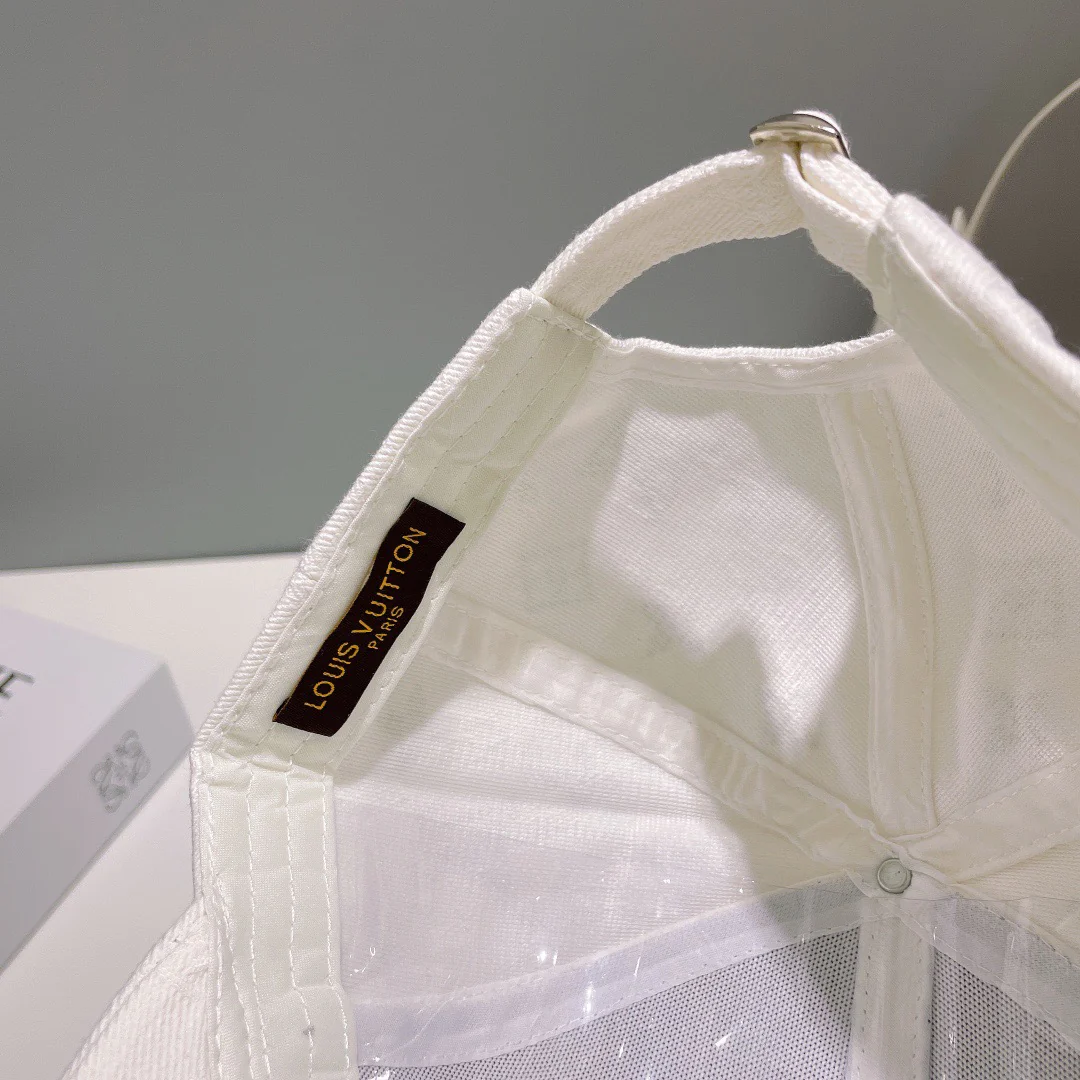 Black and White Caps