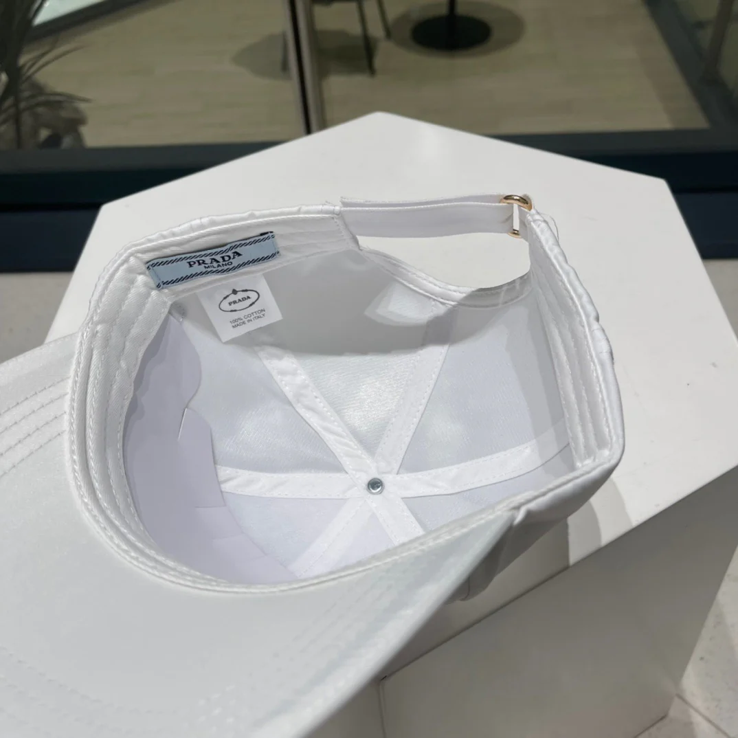 Black and White Caps